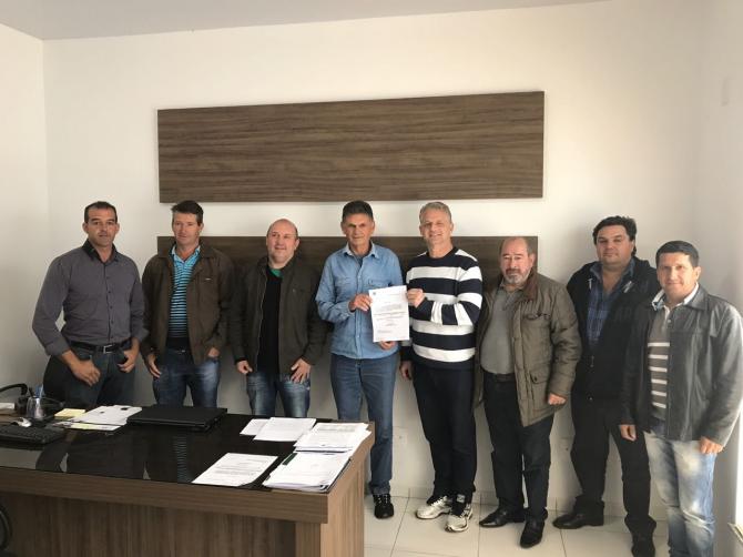 Deputado Federal Leopoldo Meyer em visita a Câmara Municipal